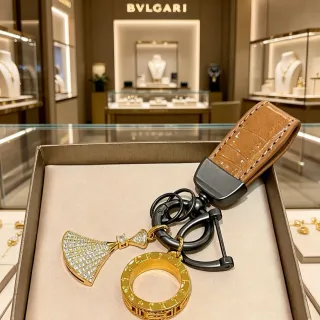 Bvlgari خاتم ذهبي بني Pavé Fan Charm Greca-محفور مجوهرات