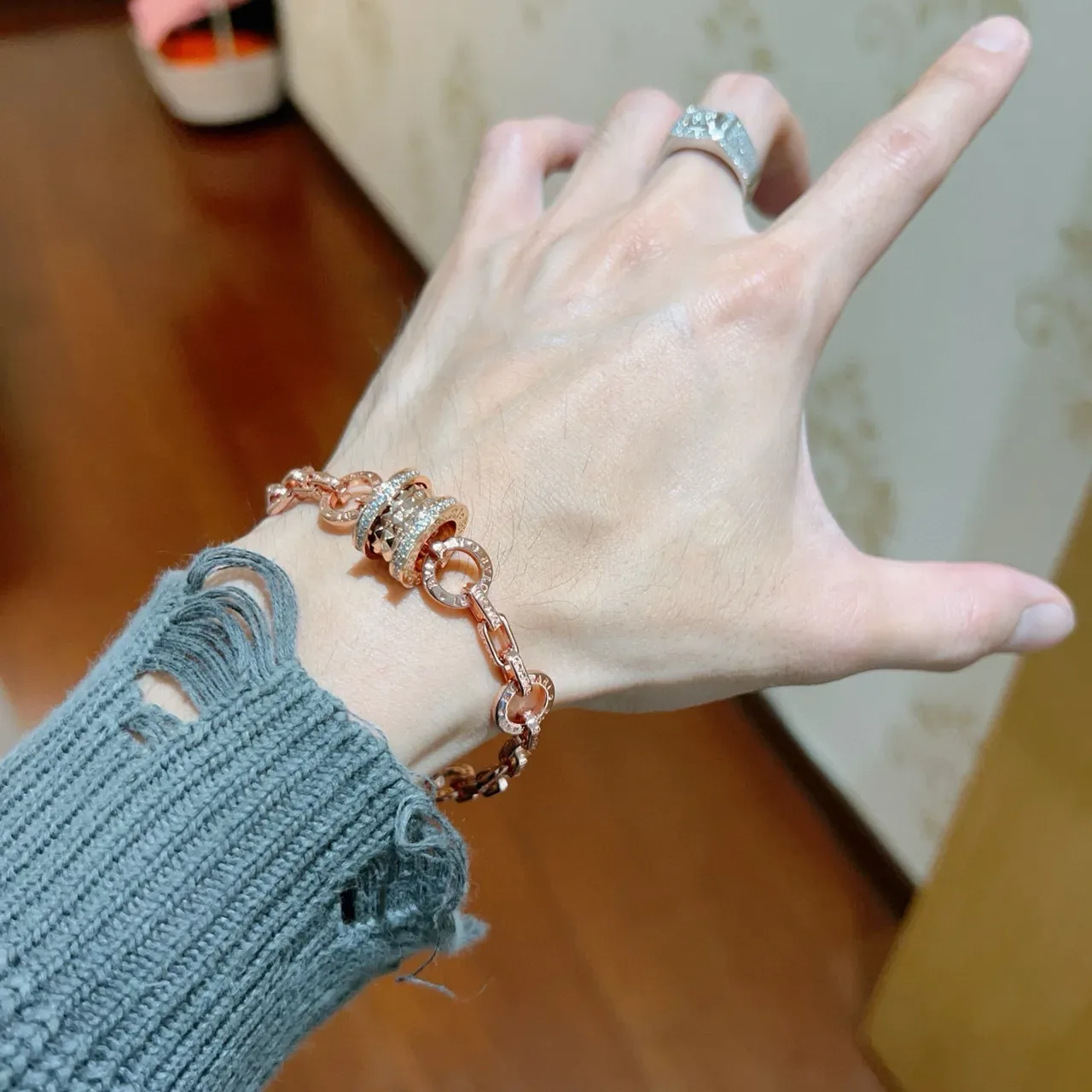 Bvlgari सोना चांदी चेन लिंक मल्टी रिंग घूमता सेंटरपिस ब्रेसलेट 5