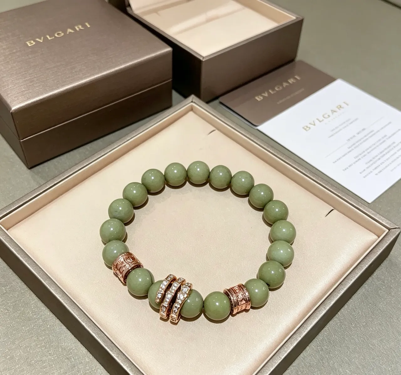Bvlgari Vert Or Perles Imitation Jade Accents Métal Rose Bracelet 7