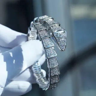 Bvlgari Serpenti Pavé-Diamond Articulated Snake Bracelet