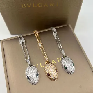 Bvlgari Serpenti सांप का सिर पावे क्रिस्टल पेंडेंट नेकल्स