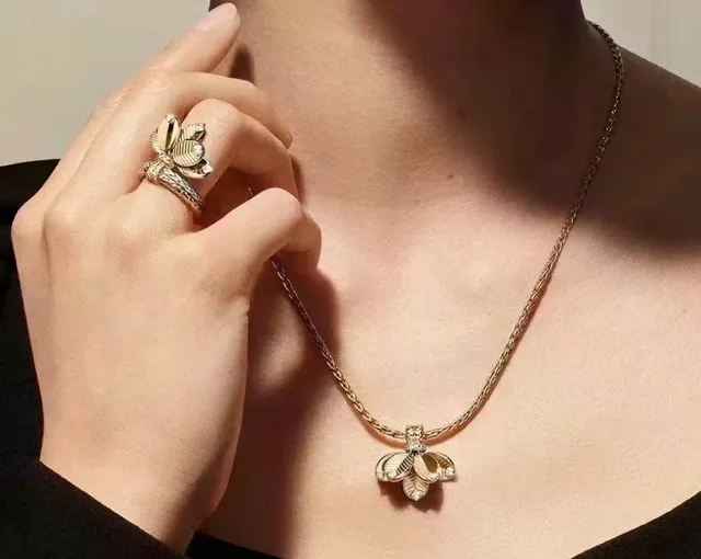 Cartier Gold Silver Leaf Pendant Diamond-Accented Necklace 7
