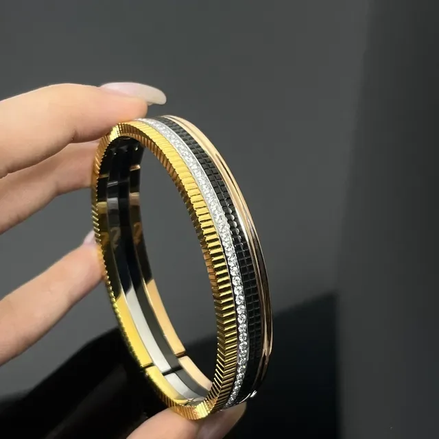 Cartier Juste un Clou मल्टी-बैंड सोने और काला डायमंड ब्रेसलेट 2