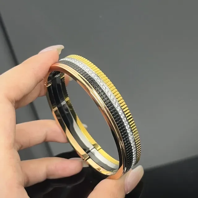 Cartier Juste un Clou मल्टी-बैंड सोने और काला डायमंड ब्रेसलेट 4