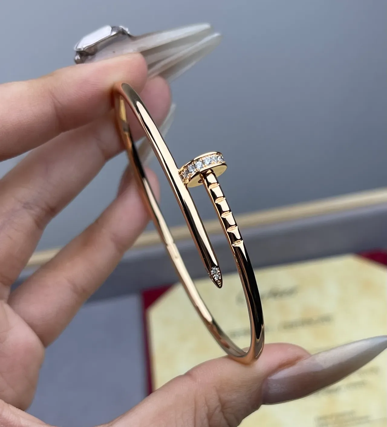 Cartier Juste un Clou Pavé-Set Motivo de Cravo Pulseiras 4
