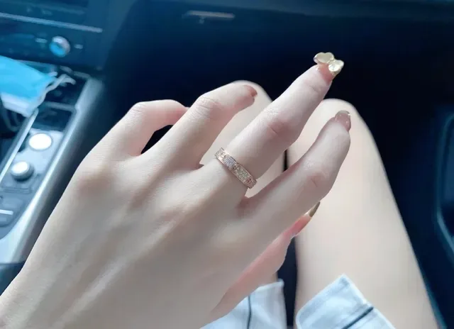 Cartier Love সোনা রূপা Pavé-Set Screw-Motif ব্যান্ড রিং 8
