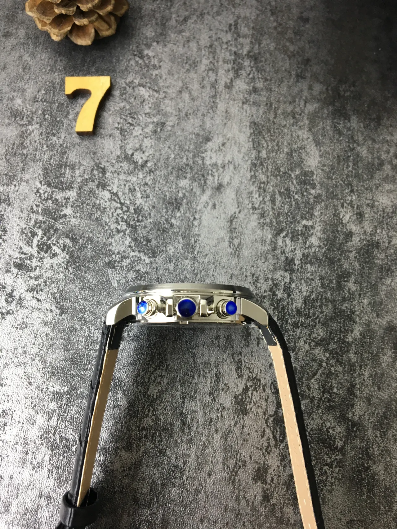 Casio Beside كرونوغراف وجه أبيض حزام جلد أسود ساعة كوارتز 5