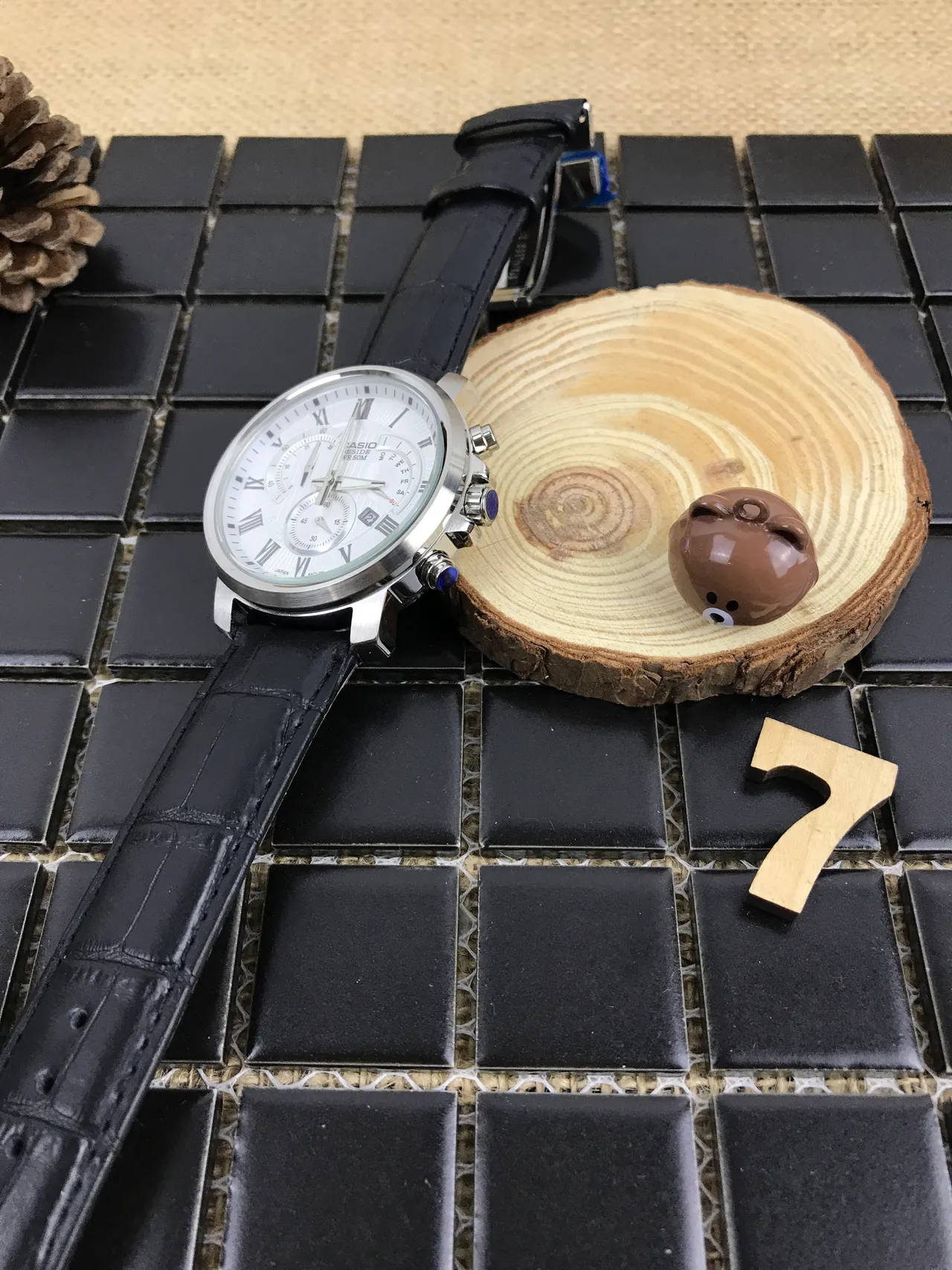 Casio Beside كرونوغراف وجه أبيض حزام جلد أسود ساعة كوارتز 8
