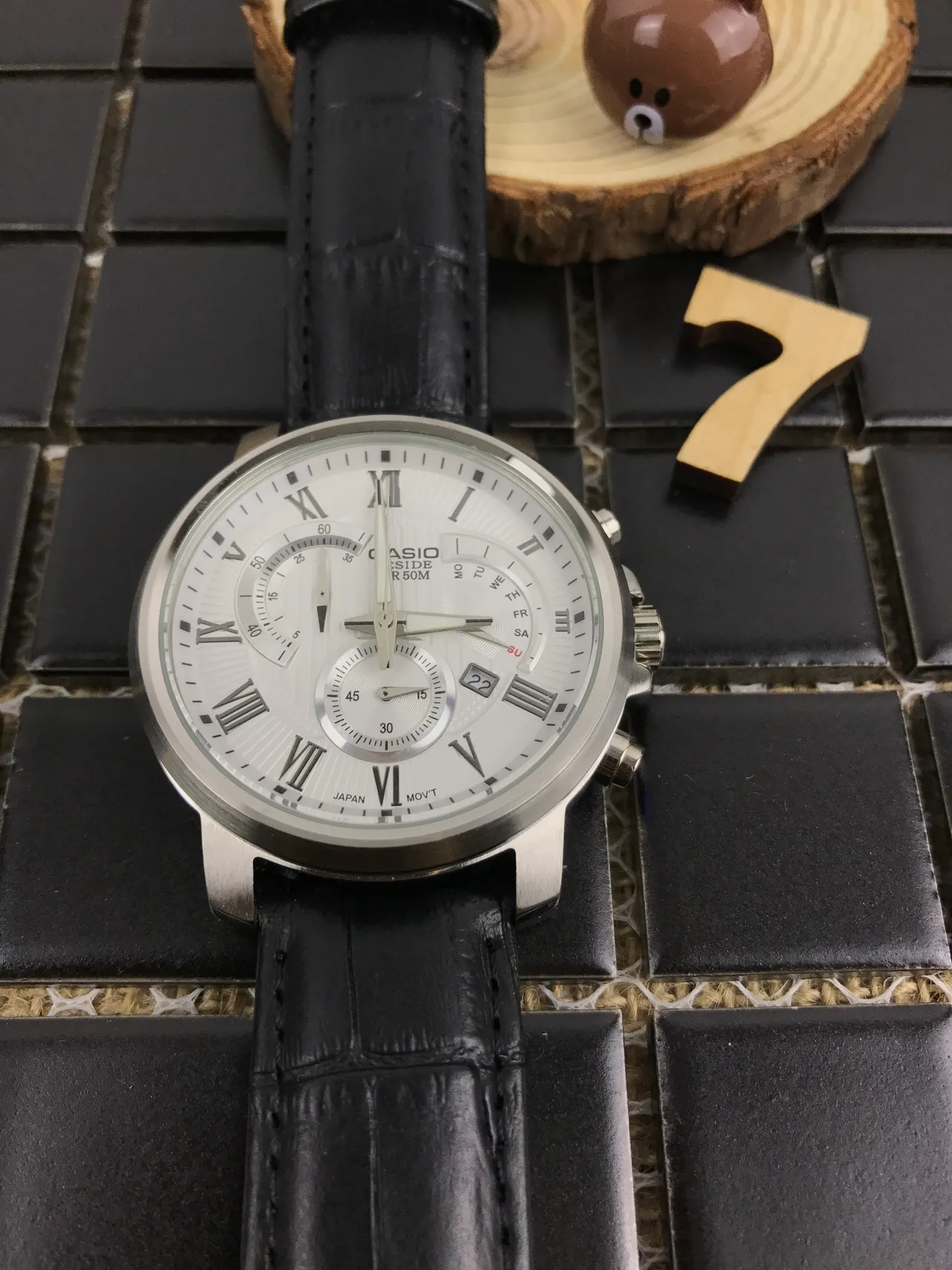 Casio Beside كرونوغراف وجه أبيض حزام جلد أسود ساعة كوارتز 9