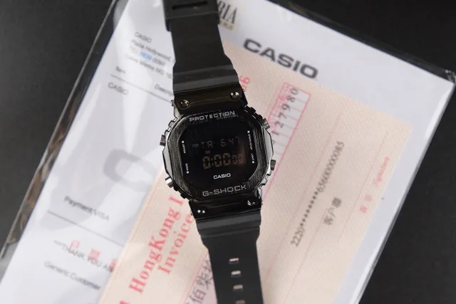 Casio G-Shock DW-5600 黑色树脂数字运动手表 5