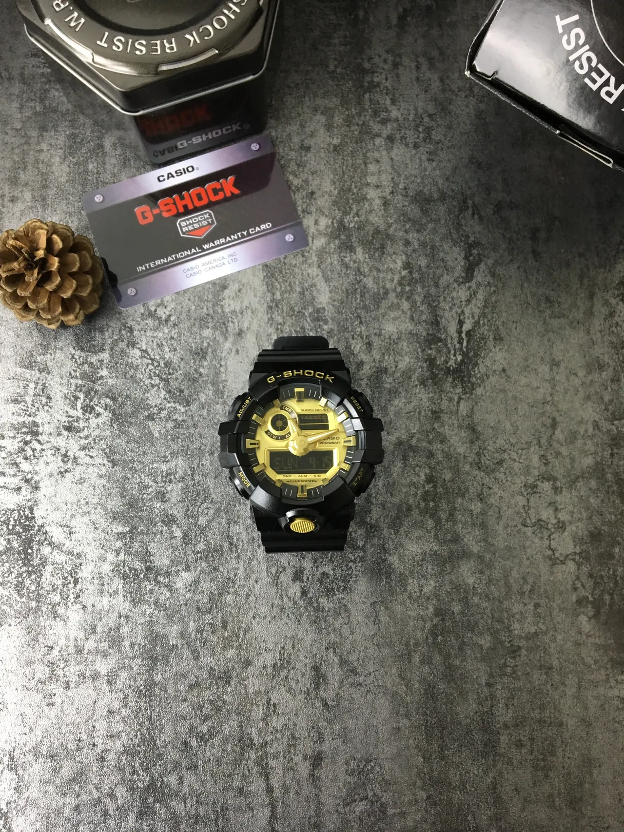 Casio G-Shock GA-100 काला और स्वर्णिम खेल घड़ी 2