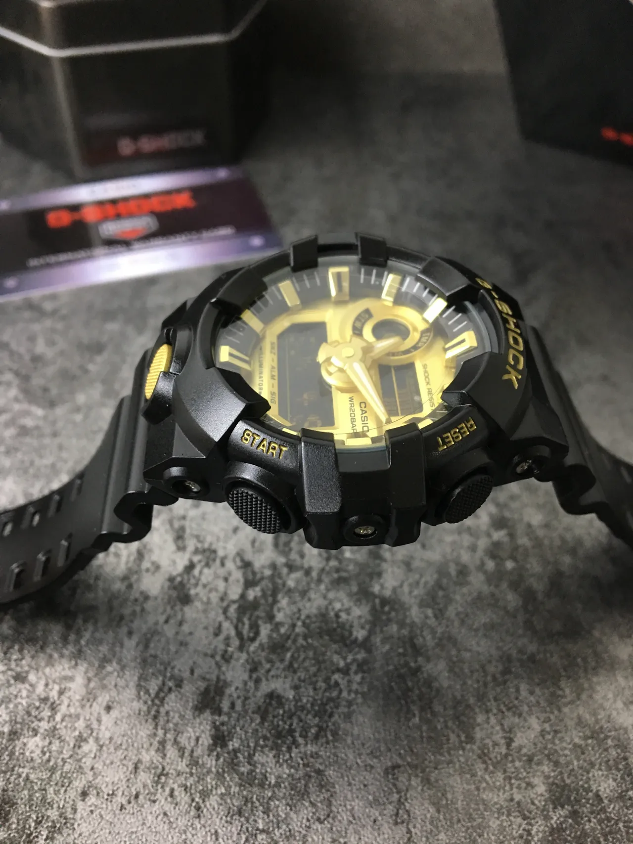 Casio G-Shock GA-100 काला और स्वर्णिम खेल घड़ी 4