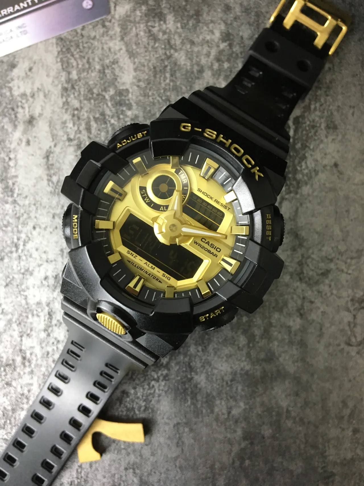 Casio G-Shock GA-100 काला और स्वर्णिम खेल घड़ी 5