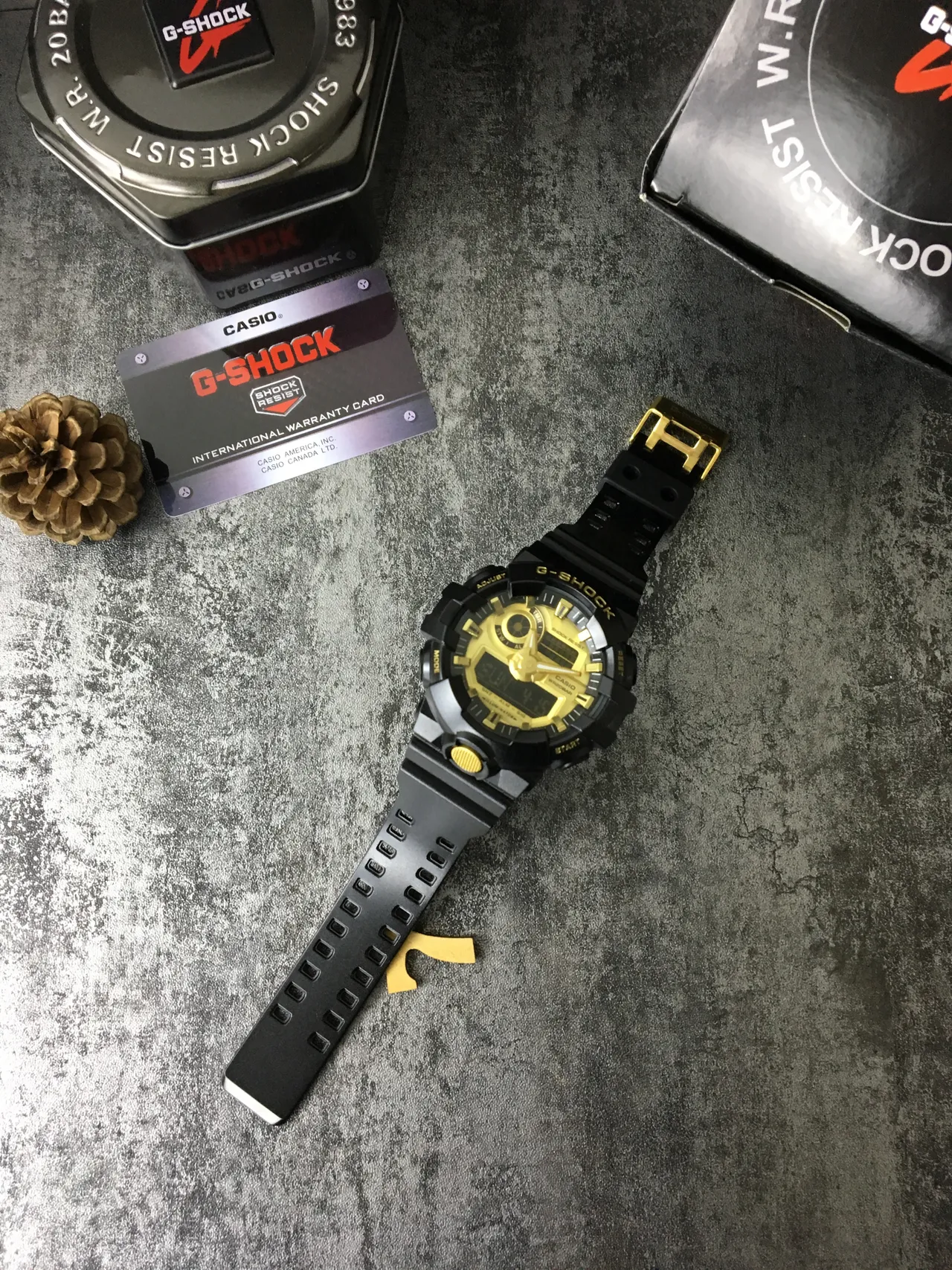 Casio G-Shock GA-100 काला और स्वर्णिम खेल घड़ी 6