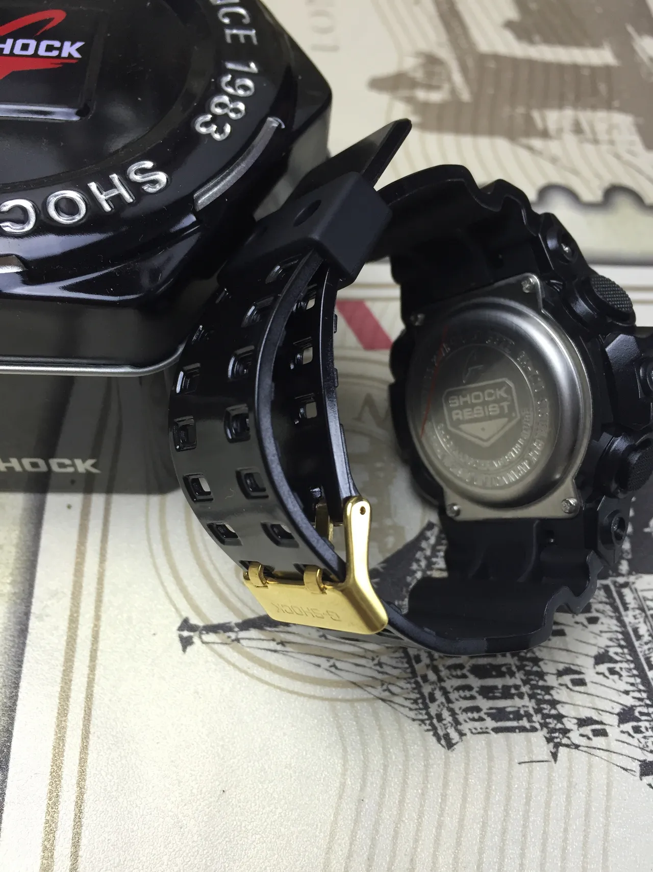 Casio G-Shock GA-100 काला और स्वर्णिम खेल घड़ी 8