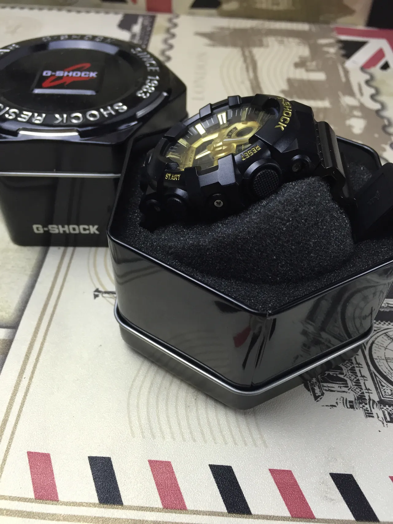 Casio G-Shock GA-100 काला और स्वर्णिम खेल घड़ी 10