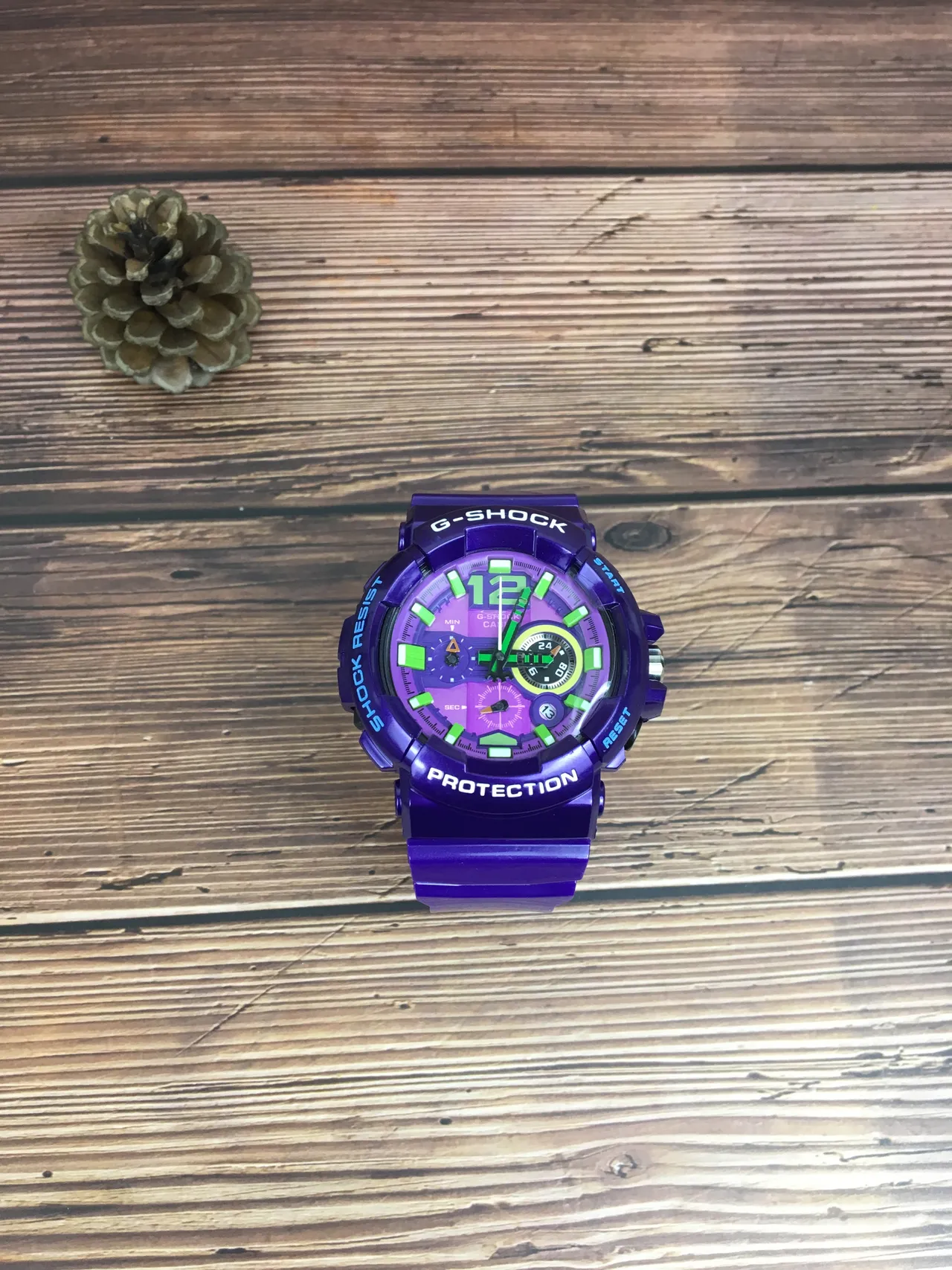 Casio G-Shock GA-100 Violet et Vert Lime Montre Sport 3