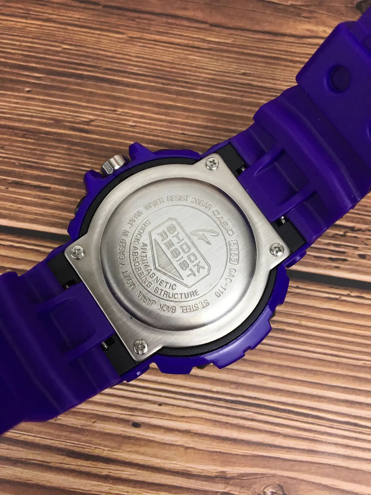 Casio G-Shock GA-100 Violet et Vert Lime Montre Sport 4