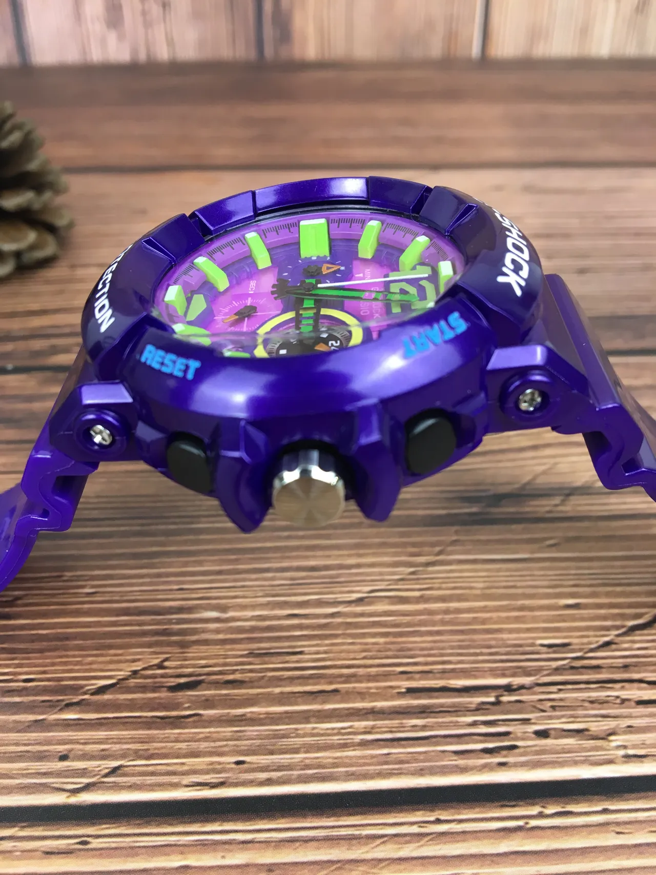 Casio G-Shock GA-100 Violet et Vert Lime Montre Sport 5