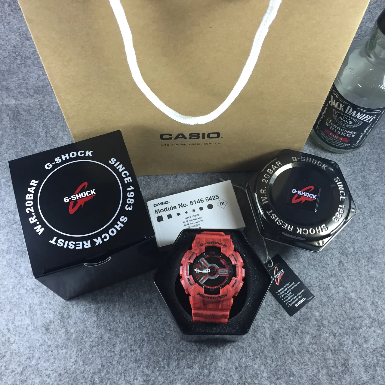 Casio লাল কালো রেজিন মার্বেল্ড কেস অ্যানালগ-ডিজিটাল হাইব্রিড ঘড়ি 12