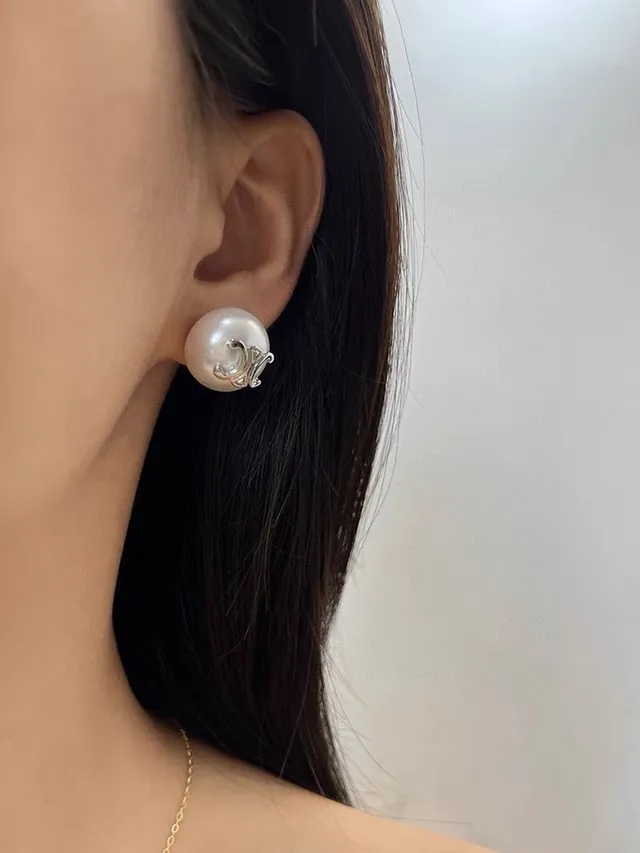 Celine Triomphe 珍珠耳钉 6