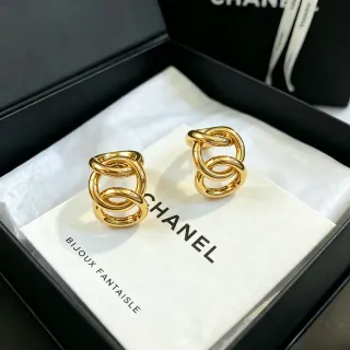 Chanel مجوهرات خيالية Interlocking Hoop أقراط