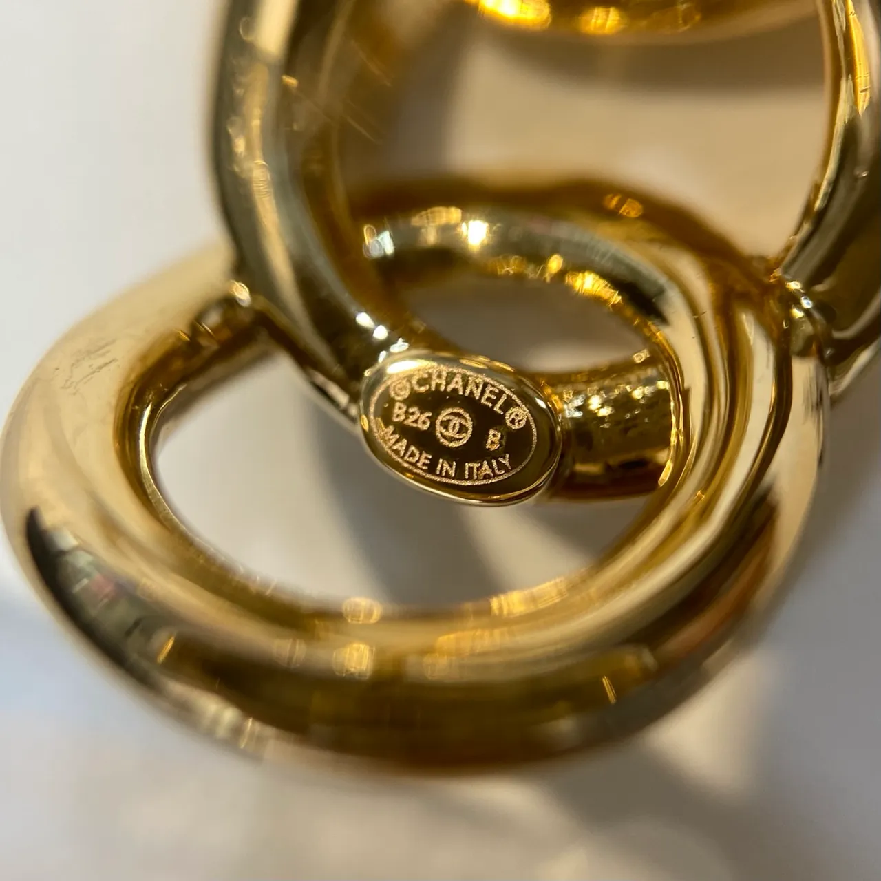 Chanel Bijoux Fantaisie Interlocking Hoop Aros 2