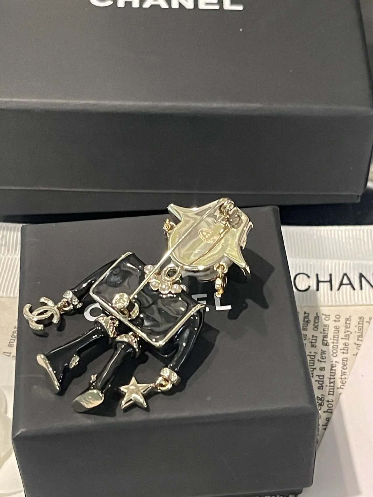Chanel Black Pink Figurine-Style Enamel-and-Resin Brooch 2
