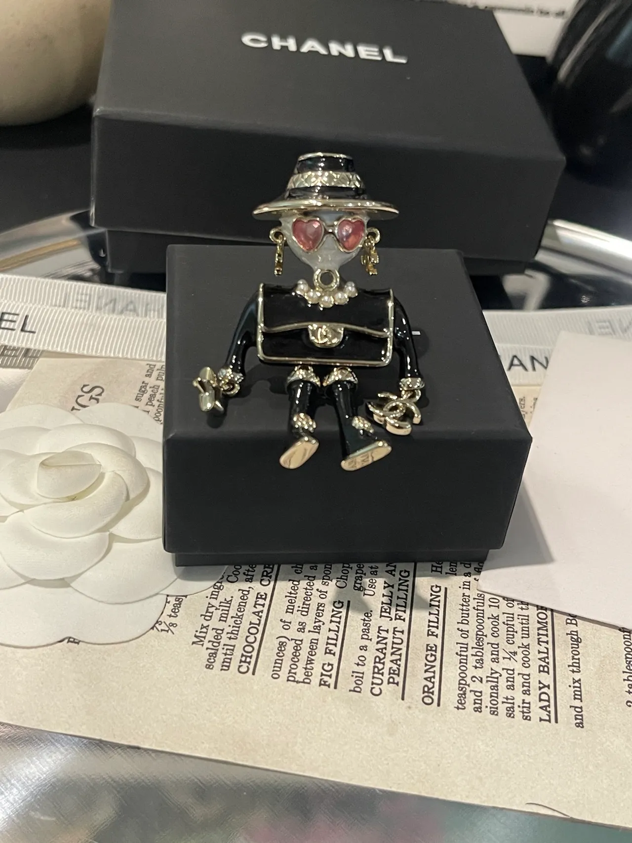 Chanel Black Pink Figurine-Style Enamel-and-Resin Brooch 7