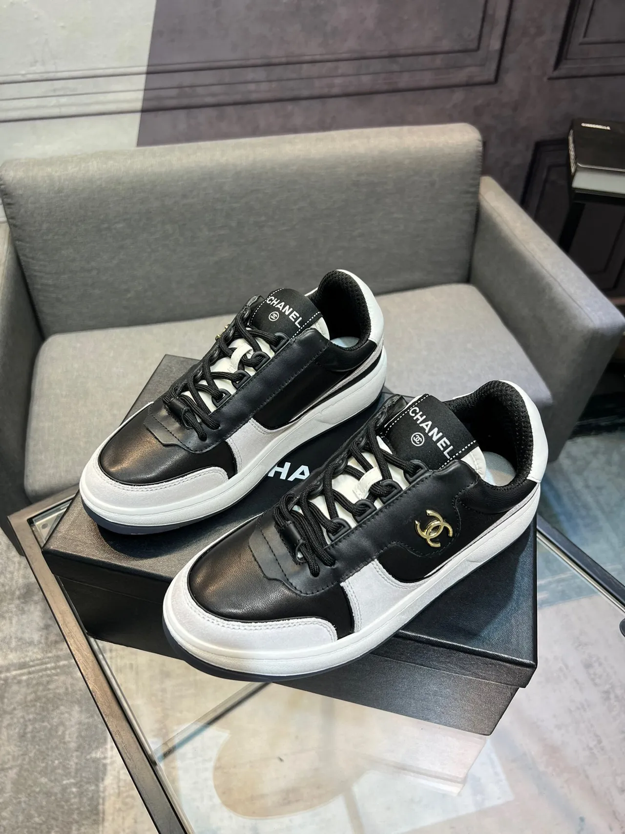 Chanel Black White Low-Top Mixed-Material Upper Lifestyle Sneakers 3