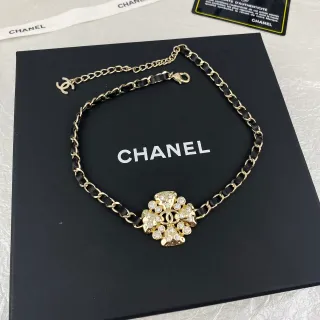 Chanel Camellia قلادة سلسلة مرصعة بالكريستال