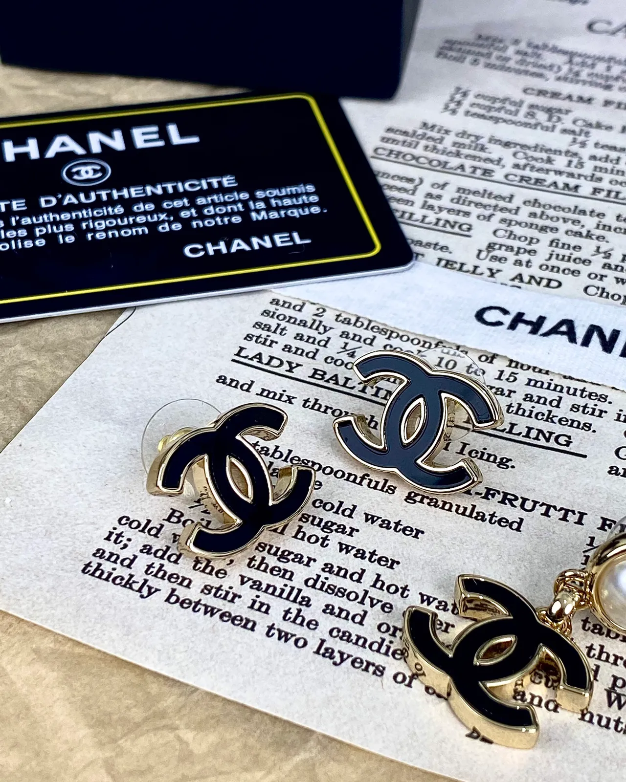 Chanel CC Black Gold Enamel Logo Metal Earrings 2
