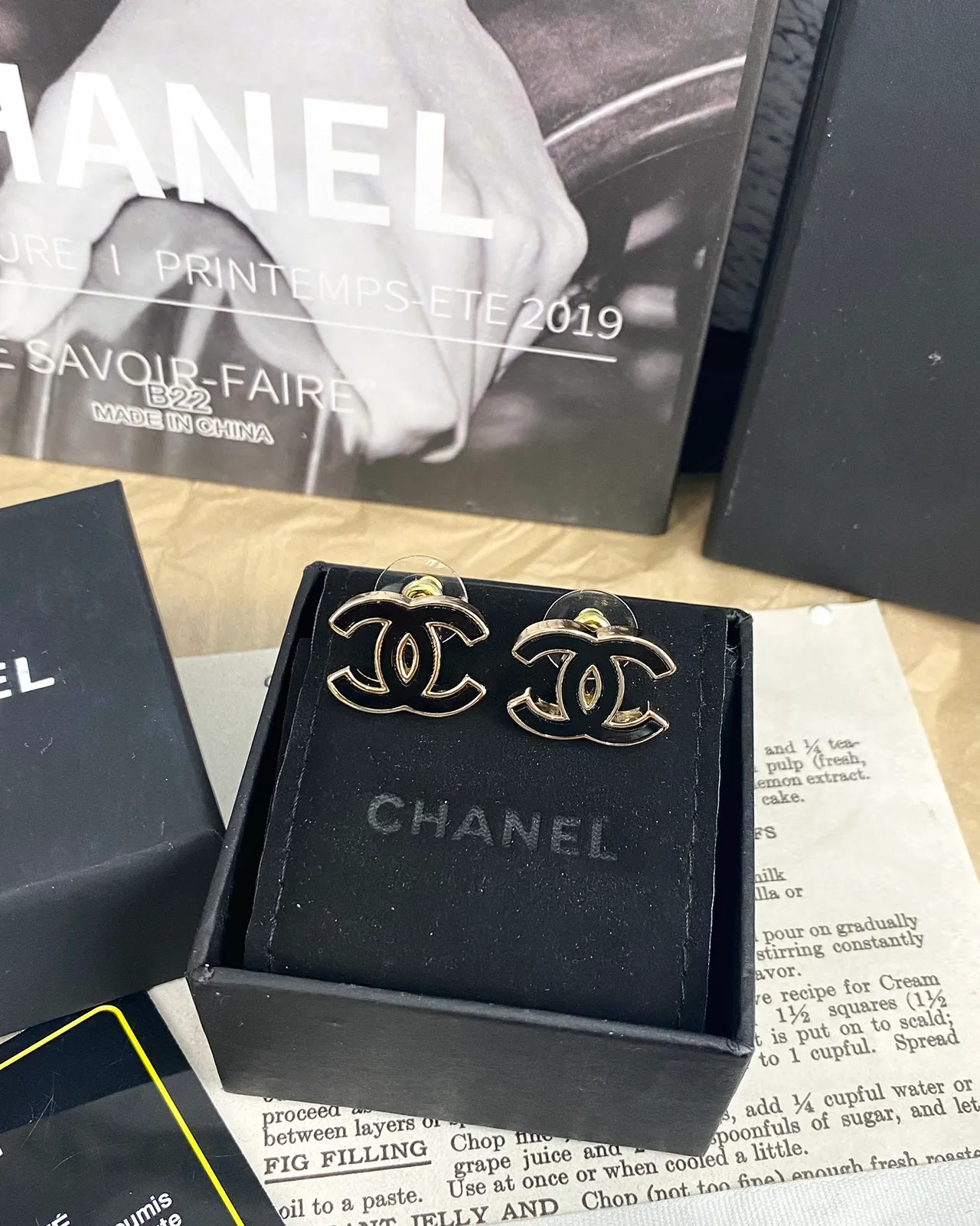 Chanel CC Black Gold Enamel Logo Metal Earrings 3