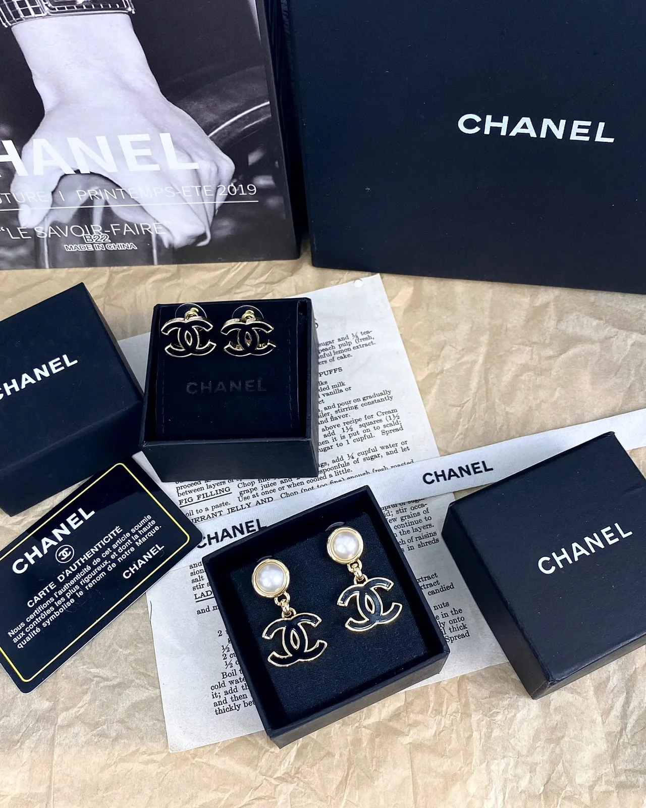 Chanel CC Black Gold Enamel Logo Metal Earrings 5