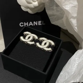 Chanel CC Logo أقراط إسمل ستاد
