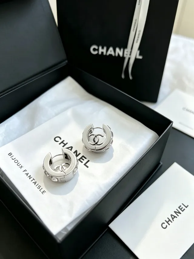 Chanel CC Logo Hoop Prata Preto Brincos 9