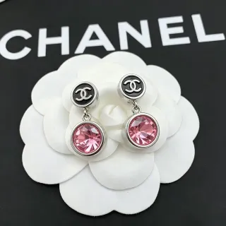 Chanel CC Logo أقراط قطرة بلورية وردية