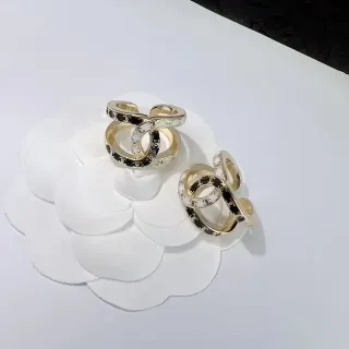Chanel CC خواتم أسود وأبيض مينا ذهبي