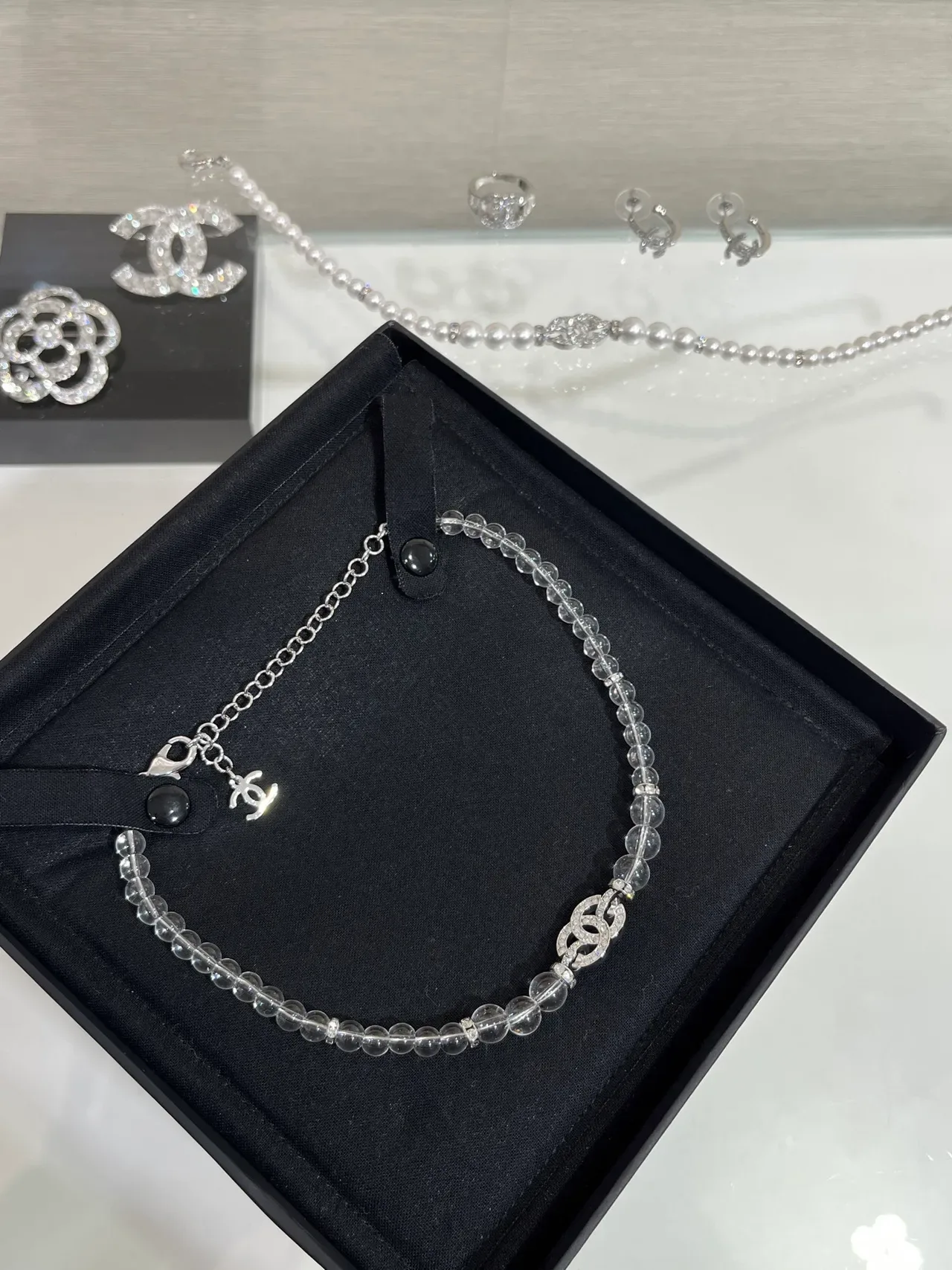 Collier Chanel Crystal CC Translucide Argent Interlocking Pendentif 7