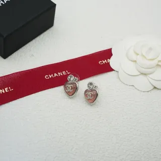 Chanel হার্ট-শেপড CC Logo ক্রিস্টাল স্টাড ইয়াররিংস