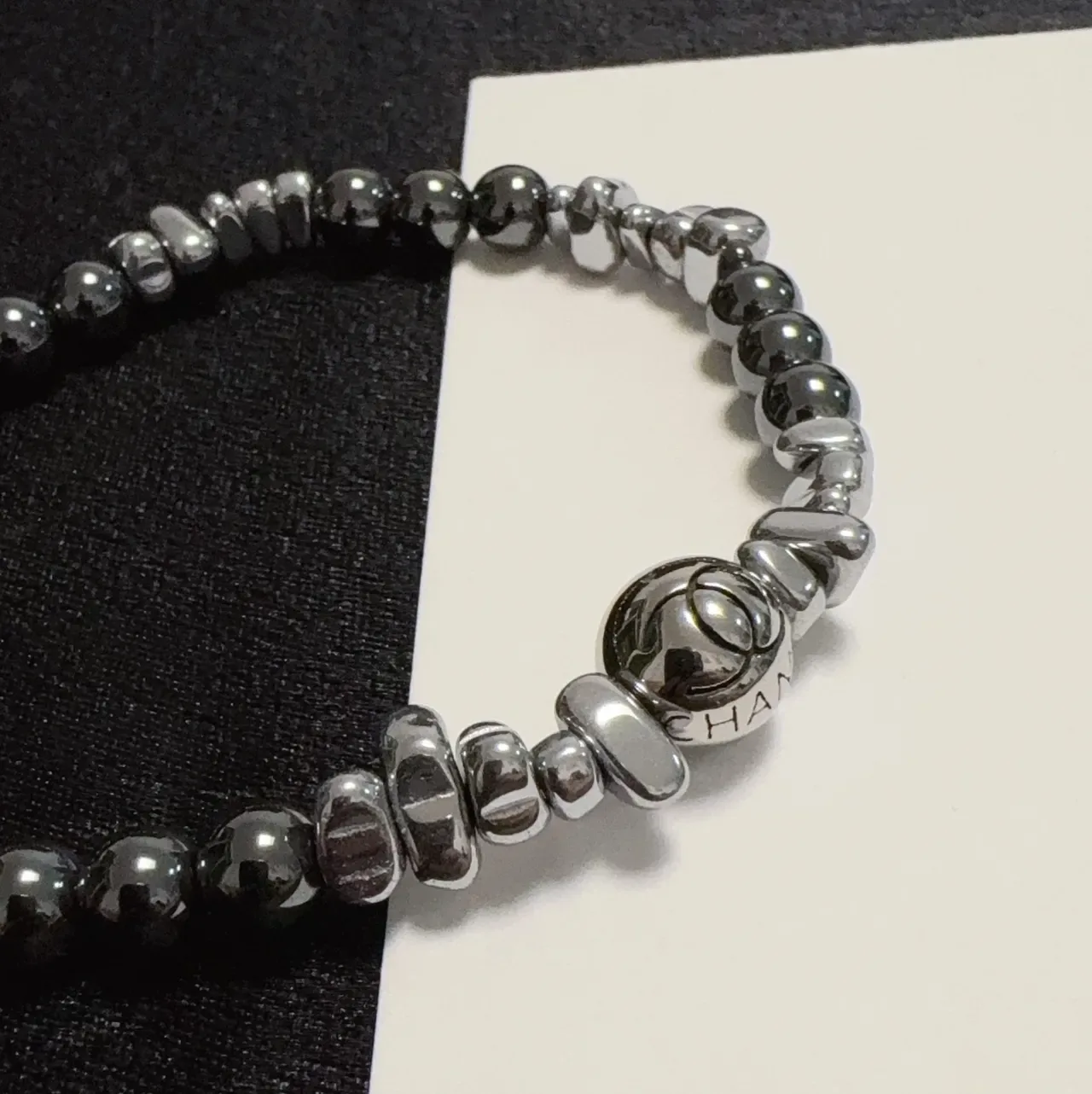 Chanel 金属珠混搭手链 6