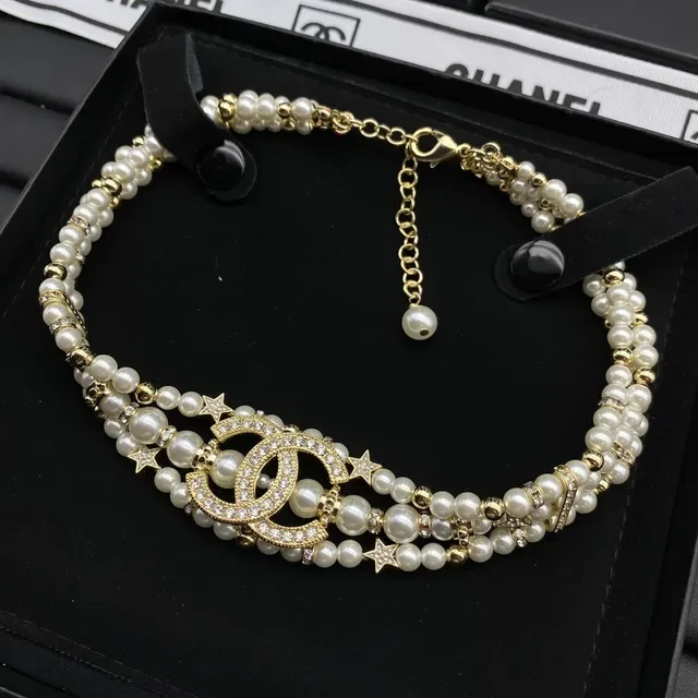 Chanel 珍珠 水晶 CC Logo Choker 项链 3