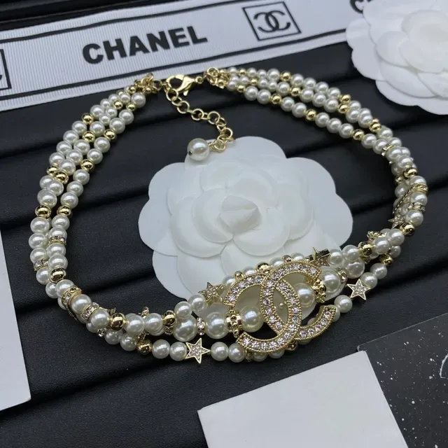 Chanel 珍珠 水晶 CC Logo Choker 项链 6