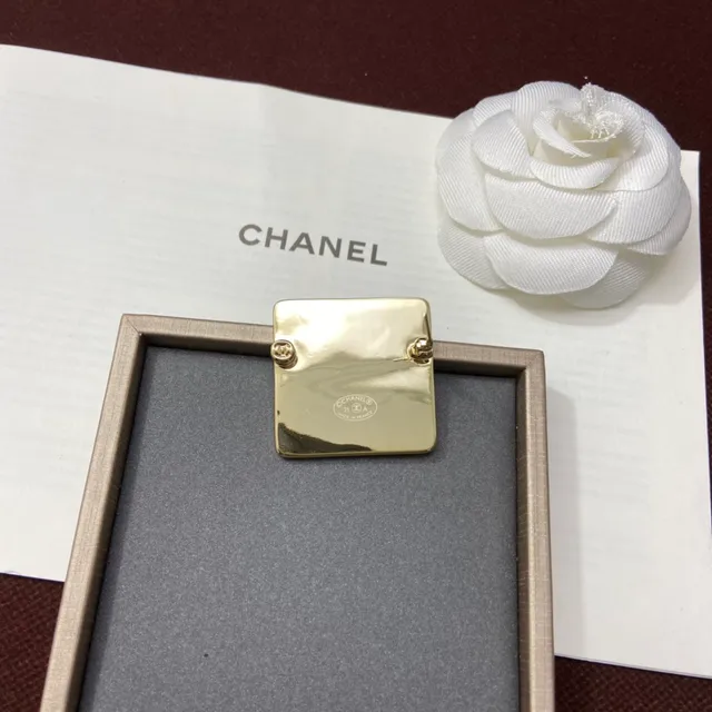 Chanel चौकोर चमकदार CC ब्रोच बैंगनी सोना नक्काशी ब्रोच 6
