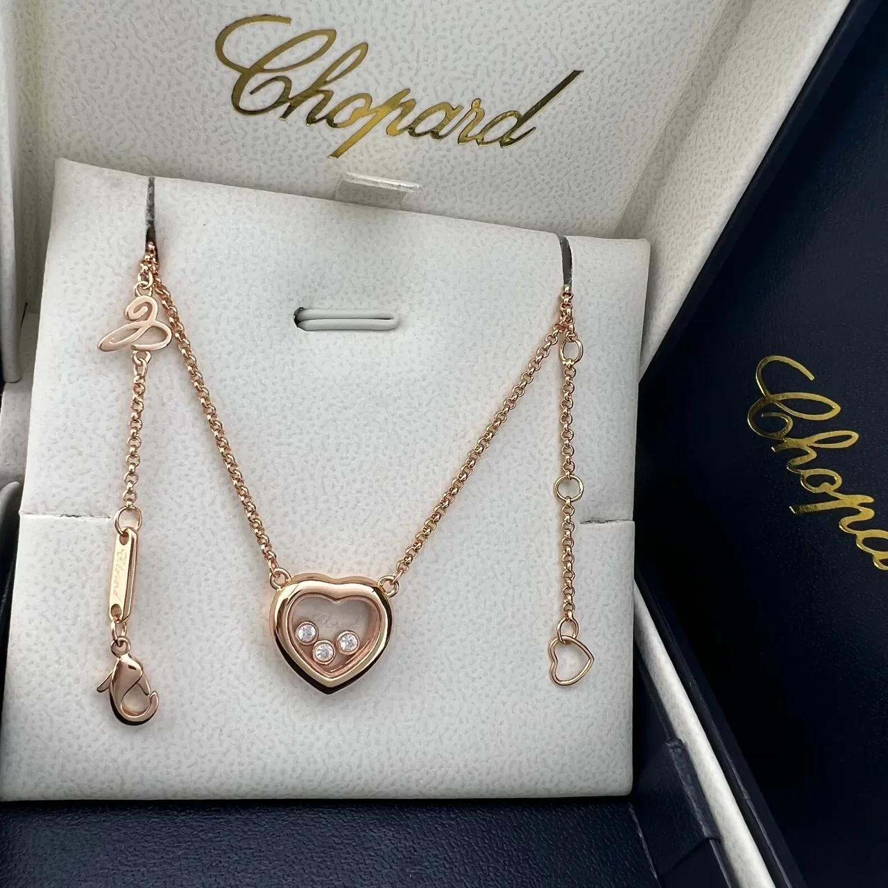 Chopard Happy Hearts Heart-Shaped Floating Diamond Pendant Necklaces 5
