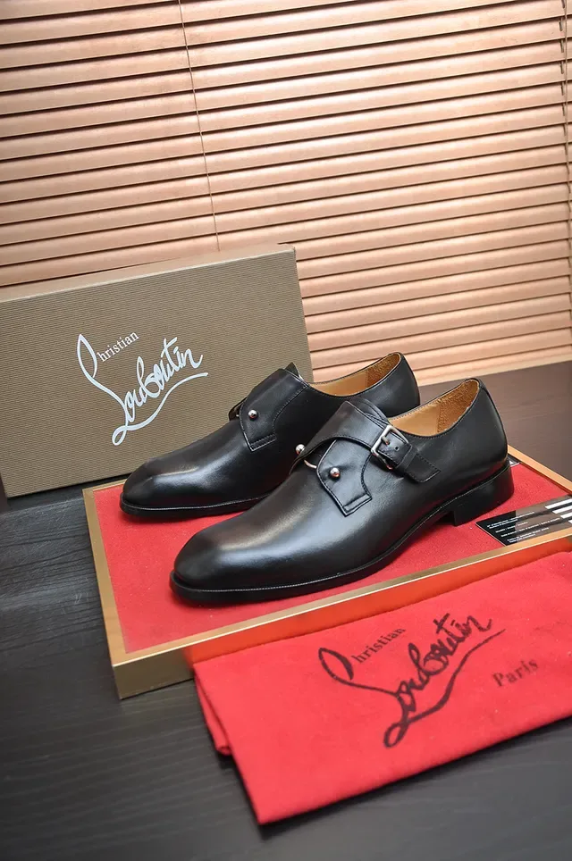 Christian Louboutin কালো লাল পলিশড লেদার সিঙ্গেল স্ট্র্যাপ মনক জুতা 4