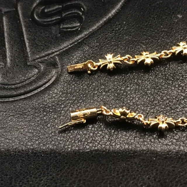 Chrome Hearts سوارة الصليب ذهبي اللون Pavé-Set روابط الصليب 4
