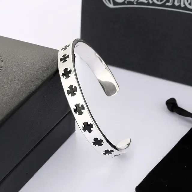 Chrome Hearts Cross Cuff Prata Metal Aberto 3