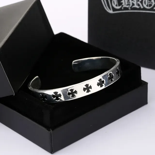 Chrome Hearts Cross Cuff Prata Metal Aberto 4