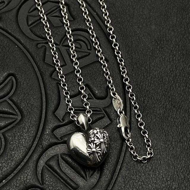 Chrome Hearts क्रूस फूल हार्ट पेंडेंट नेकलिस 8